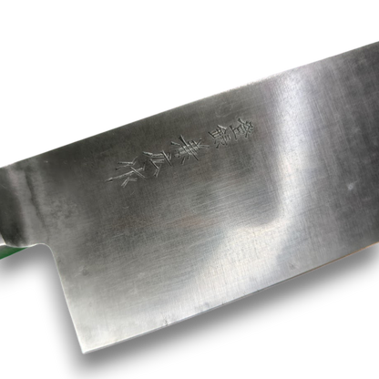 Gros plan sur la lame du Santoku vintage – marquage 特製 en acier Shirogami
